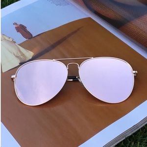 Rose Gold Mirrored Aviator Sunglasses